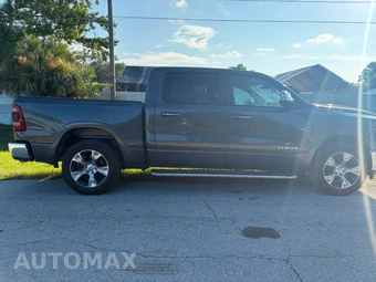 2022 Ram 1500 Laramie Crew Cab Short Bed - miniatura 4
