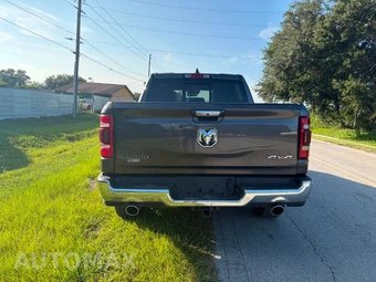 2022 Ram 1500 Laramie Crew Cab Short Bed - miniatura 5