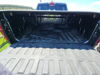 2022 Ram 1500 Laramie Crew Cab Short Bed - miniatura 16