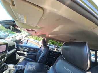 2022 Ram 1500 Laramie Crew Cab Short Bed - miniatura 18