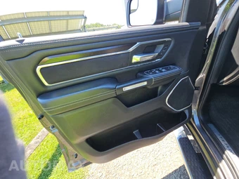 2022 Ram 1500 Laramie Crew Cab Short Bed - miniatura 9