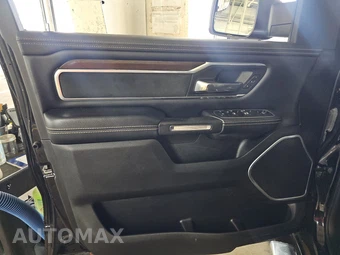2022 Ram 1500 Laramie Crew Cab Short Bed - miniatura 9