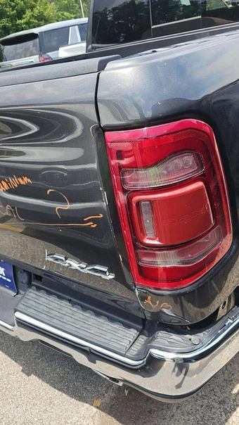 2022 Ram 1500 Laramie Crew Cab Short Bed - miniatura 20