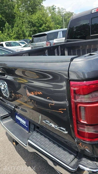 2022 Ram 1500 Laramie Crew Cab Short Bed - miniatura 27