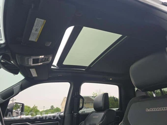2022 Ram 1500 Laramie Crew Cab Short Bed – miniatura 11