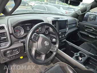 2022 Ram 1500 Laramie Crew Cab Short Bed - miniatura 11