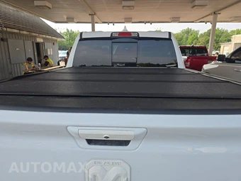 2022 Ram 1500 Laramie Crew Cab Short Bed - miniatura 5