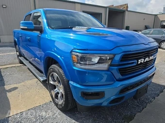 2022 Ram 1500 Laramie Crew Cab Short Bed - miniatura 3