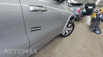 2022 Ram 1500 Laramie Crew Cab Short Bed - miniatura 24