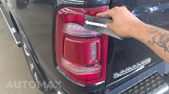 2022 Ram 1500 Laramie Crew Cab Short Bed - miniatura 14