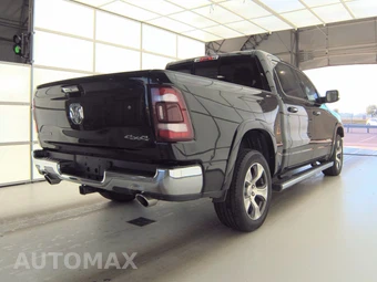 2022 Ram 1500 Laramie Crew Cab Short Bed - miniatura 4