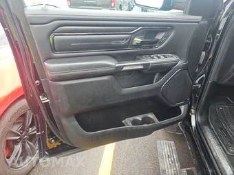 2022 Ram 1500 Limited Crew Cab Medium Bed - miniatura 9