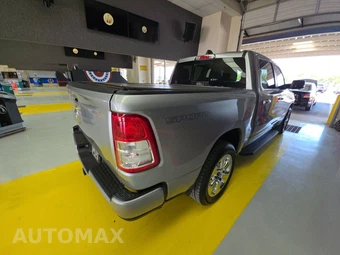 2022 Ram 1500 Lone Star Crew Cab Short Bed – miniatura 4