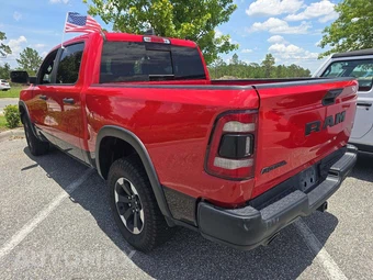 2022 Ram 1500 Rebel Crew Cab Short Bed - miniatura 2