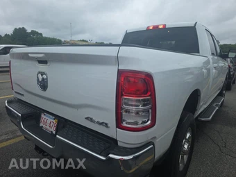 2022 Ram 2500 Big Horn Crew Cab Medium Bed - miniatura 4