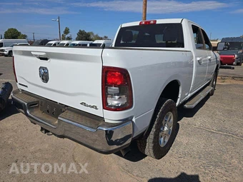 2022 Ram 2500 Big Horn Crew Cab Medium Bed - miniatura 3