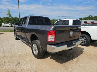 2022 Ram 2500 Big Horn Crew Cab Medium Bed - miniatura 2