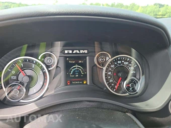2022 Ram 2500 Big Horn Crew Cab Medium Bed - miniatura 9