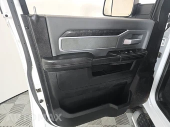2022 Ram 2500 Big Horn Crew Cab Medium Bed - miniatura 9