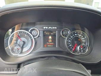 2022 Ram 2500 Big Horn Crew Cab Medium Bed - miniatura 9