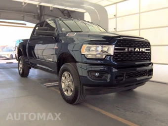 2022 Ram 2500 Big Horn Crew Cab Medium Bed - miniatura 3