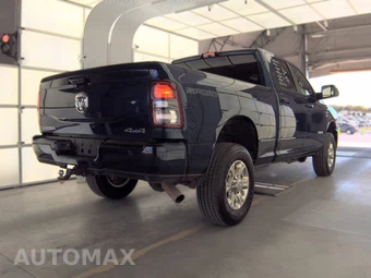 2022 Ram 2500 Big Horn Crew Cab Medium Bed - miniatura 4