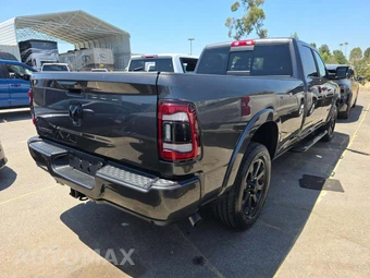 2022 Ram 2500 Laramie Crew Cab Long Bed - miniatura 3