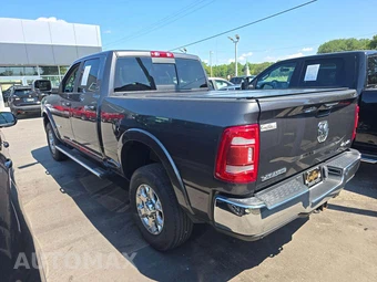2022 Ram 2500 Laramie Crew Cab Medium Bed – miniatura 2