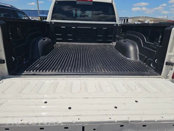 2022 Ram 2500 Laramie Crew Cab Medium Bed - miniatura 16