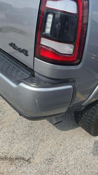 2022 Ram 2500 Laramie Crew Cab Medium Bed - miniatura 27