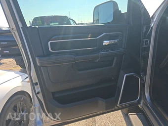 2022 Ram 2500 Laramie Crew Cab Medium Bed - miniatura 9