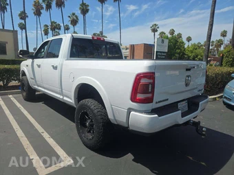 2022 Ram 2500 Laramie Crew Cab Medium Bed - miniatura 2