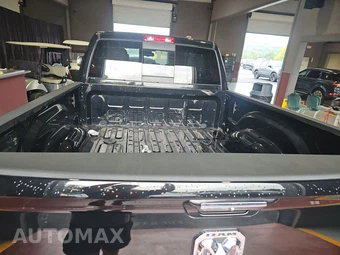 2022 Ram 2500 Laramie Crew Cab Medium Bed - miniatura 16