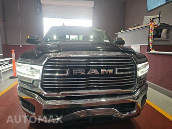 2022 Ram 2500 Laramie Crew Cab Medium Bed - miniatura 2