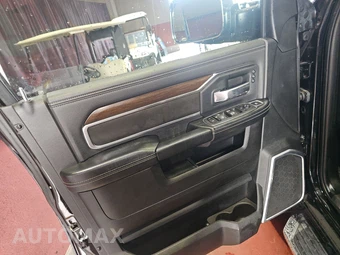 2022 Ram 2500 Laramie Crew Cab Medium Bed - miniatura 9
