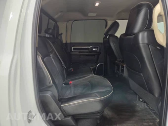 2022 Ram 2500 Laramie Crew Cab Medium Bed - miniatura 15