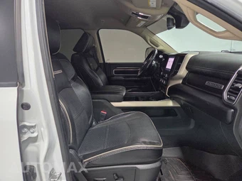 2022 Ram 2500 Laramie Crew Cab Medium Bed - miniatura 16