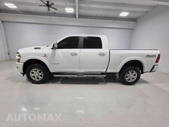 2022 Ram 2500 Laramie Crew Cab Medium Bed - miniatura 4
