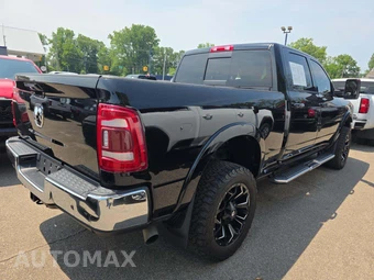 2022 Ram 2500 Laramie Crew Cab Medium Bed - miniatura 3