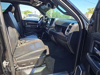 2022 Ram 2500 Laramie Crew Cab Medium Bed - miniatura 18