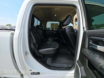 2022 Ram 2500 Laramie Crew Cab Medium Bed - miniatura 16