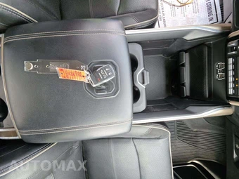 2022 Ram 2500 Laramie Crew Cab Medium Bed - miniatura 8