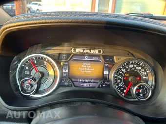 2022 Ram 2500 Laramie Crew Cab Medium Bed - miniatura 35