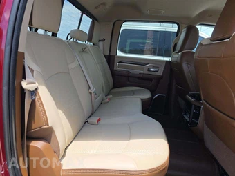 2022 Ram 2500 Laramie Crew Cab Medium Bed - miniatura 16