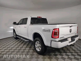 2022 Ram 2500 Laramie Crew Cab Medium Bed - miniatura 3