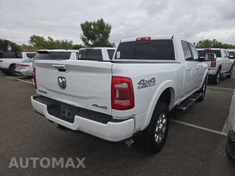 2022 Ram 2500 Laramie Crew Cab Medium Bed - miniatura 4