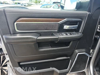 2022 Ram 2500 Laramie Crew Cab Medium Bed - miniatura 9