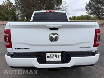 2022 Ram 2500 Laramie Crew Cab Medium Bed - miniatura 4