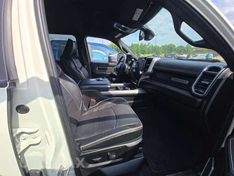 2022 Ram 2500 Laramie Extended Crew Cab Medium Bed – miniatura 18