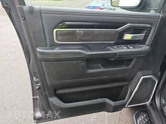 2022 Ram 2500 Laramie Extended Crew Cab Medium Bed - miniatura 9